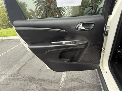 Used 2019 Dodge Journey Crossroad image 12