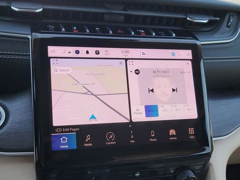 Used 2022 Jeep Grand Cherokee Limited image 21