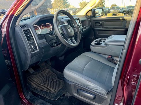 Used 2017 RAM 1500 Express image 12