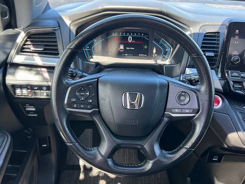 Used 2023 Honda Odyssey EX-L image 23