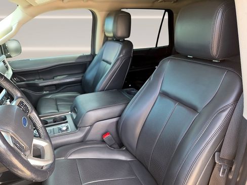 Used 2022 Ford Expedition XLT AWD/4WD image 15