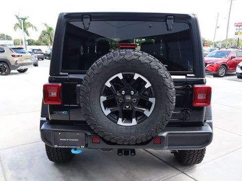 Used 2024 Jeep Wrangler Unlimited Rubicon 4xe AWD/4WD image 5