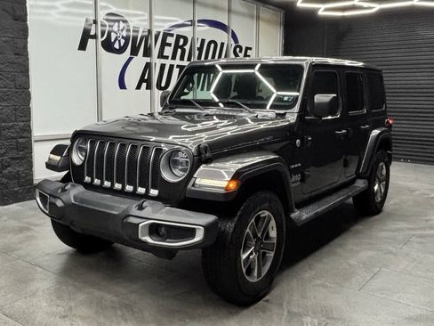 Used 2019 Jeep Wrangler Unlimited Sahara AWD/4WD image 3