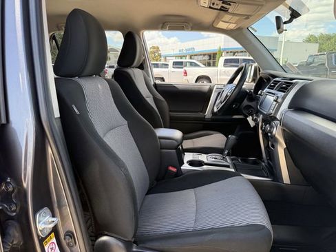 Used 2017 Toyota 4Runner SR5 RWD image 29