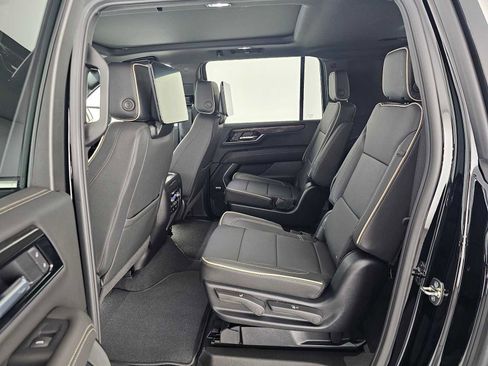 New 2026 GMC Yukon XL Elevation w/ Elevation Premium Package AWD/4WD image 19