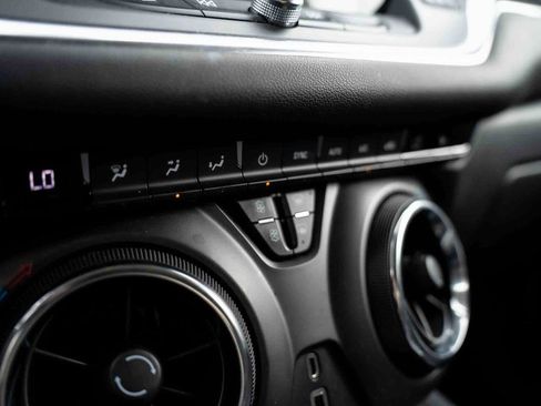 Used 2019 Chevrolet Blazer LT image 20