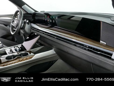 Certified 2025 Cadillac Escalade Sport Platinum image 26