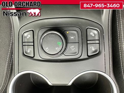 Used 2022 GMC Terrain SLE w/ Driver Convenience Package image 14