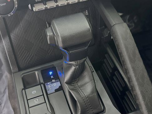 Used 2024 Toyota Tacoma SR image 21