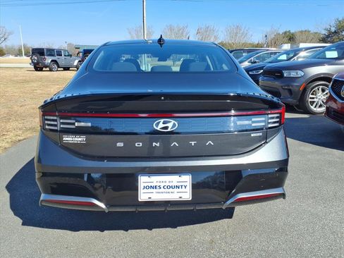 Used 2024 Hyundai Sonata SEL image 3