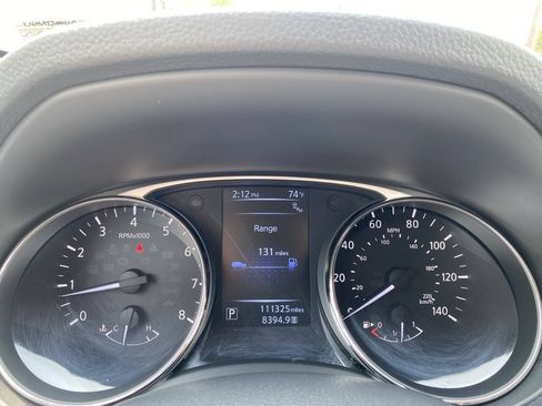Used 2016 Nissan Rogue SV w/ SV Premium Package AWD/4WD image 26