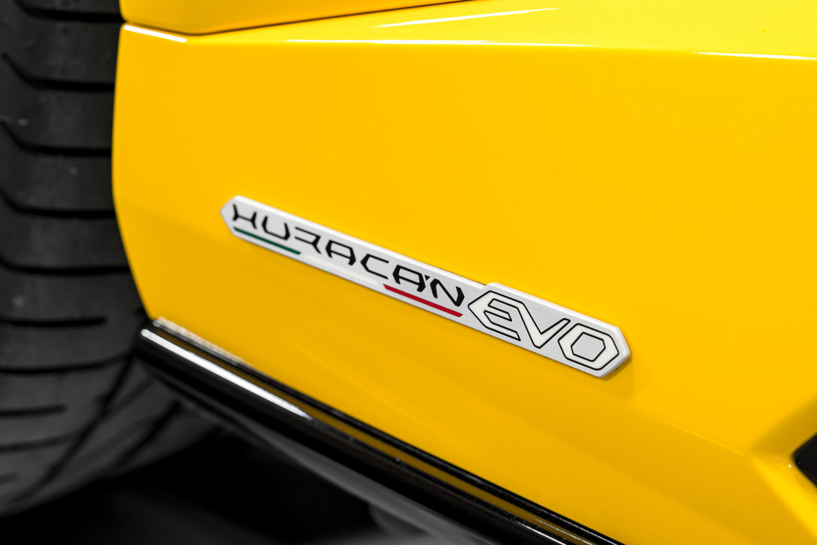 Used 2024 Lamborghini Huracan EVO AWD/4WD image 56