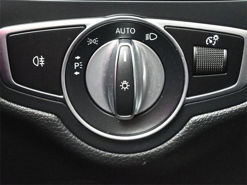 Used 2020 Mercedes-Benz C 300 4MATIC Sedan image 29