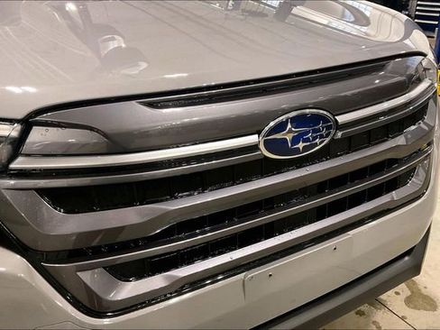 Used 2025 Subaru Forester Premium image 30