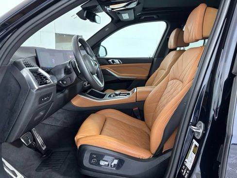 Used 2024 BMW X5 xDrive40i w/ M Sport Package AWD/4WD image 11