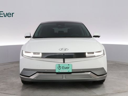 Used 2024 Hyundai Ioniq 5 Limited image 3