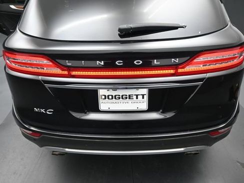 Used 2019 Lincoln MKC Reserve FWD image 10