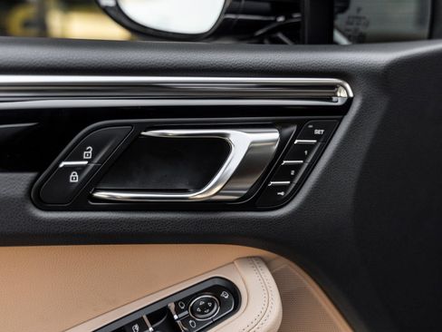New 2026 Porsche Macan AWD/4WD image 22