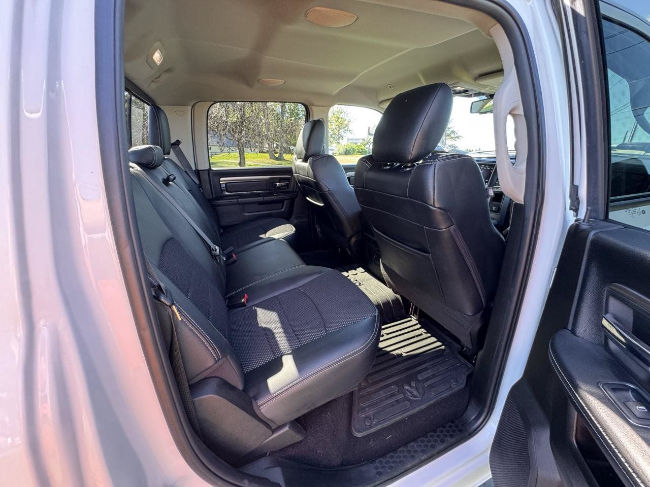 Used 2018 RAM 2500 Big Horn w/ Sport Appearance Group AWD/4WD image 14