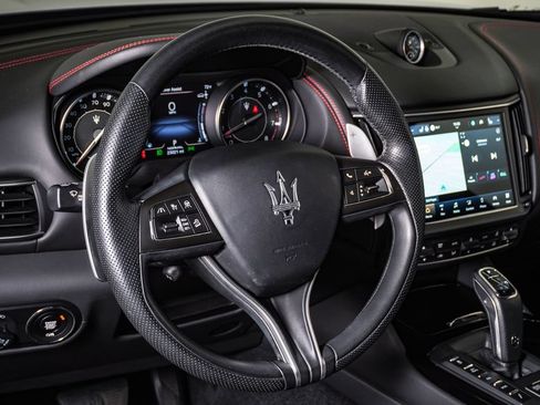 Used 2024 Maserati Levante GT Ultima AWD/4WD image 19