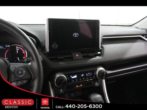 Certified 2025 Toyota RAV4 LE AWD/4WD image 9