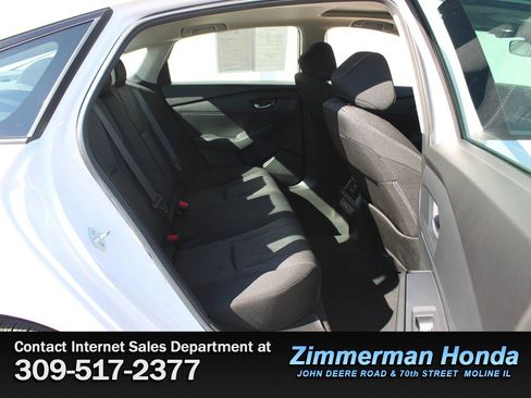 Certified 2025 Honda Accord SE image 7