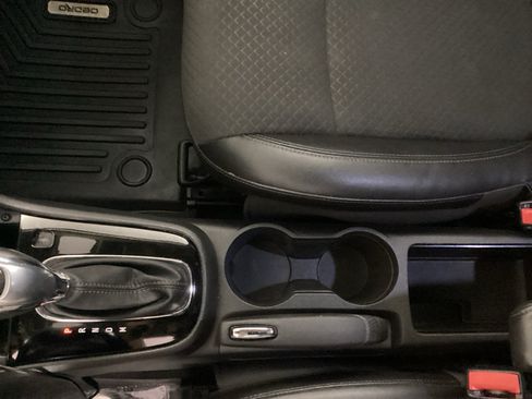 Used 2018 Buick Encore Preferred AWD/4WD image 23