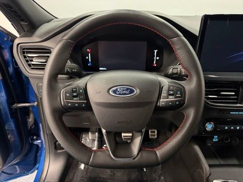 Certified 2023 Ford Escape ST-Line w/ Tech Pack #1 AWD/4WD image 18