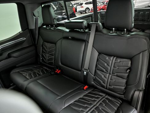 New 2026 GMC Sierra 1500 Elevation w/ Elevation Premium Package AWD/4WD image 12