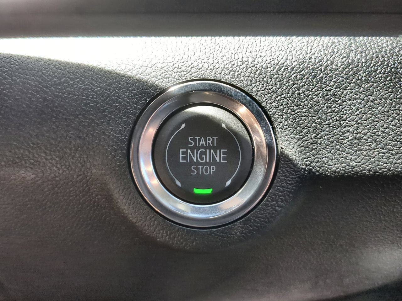 Used 2026 GMC Terrain Denali AWD/4WD image 17