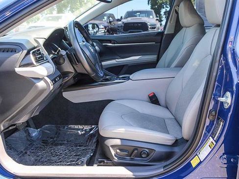 Used 2023 Toyota Camry XSE image 13