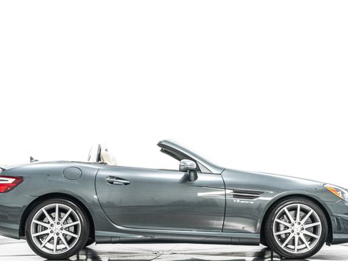 Used 2015 Mercedes-Benz SLK 55 AMG image 2