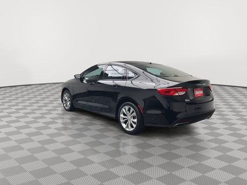 Used 2015 Chrysler 200 S FWD image 31