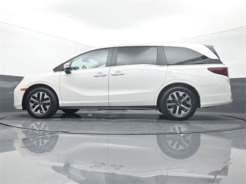 Used 2025 Honda Odyssey EX-L image 9