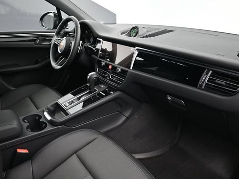 Certified 2026 Porsche Macan AWD/4WD image 14