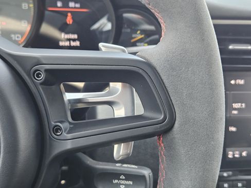 Used 2018 Porsche 911 GT3 RWD image 18
