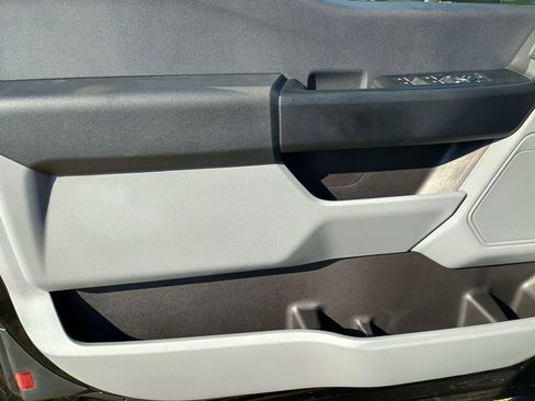 New 2026 Ford F250 XL w/ XL Chrome Package image 10