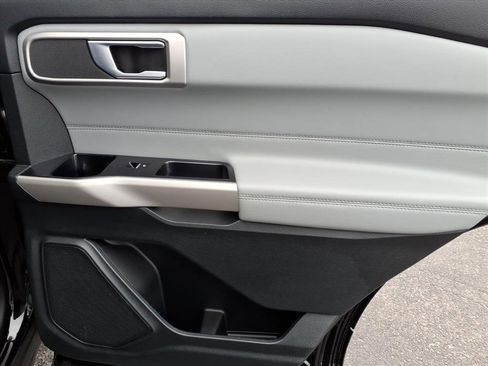 Certified 2024 Ford Explorer XLT w/ Equipment Group 202A image 11