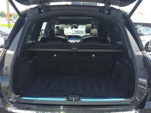 Certified 2025 Mercedes-Benz GLS 450 4MATIC image 9