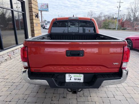 Used 2017 Toyota Tacoma TRD Off-Road w/ Tow Package (A/T) AWD/4WD image 42