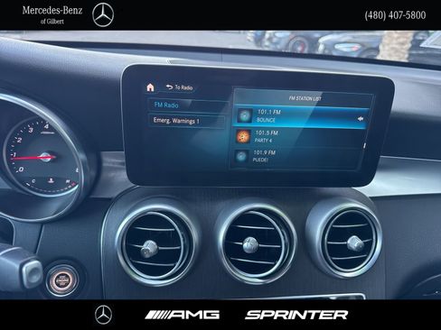 Used 2021 Mercedes-Benz GLC 300 4MATIC w/ Premium Package image 24