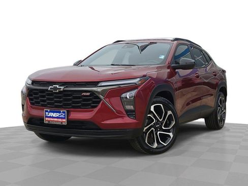 Certified 2024 Chevrolet Trax RS w/ Driver Confidence Package image 1