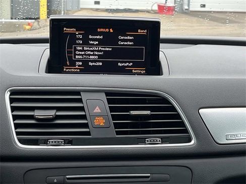 Used 2018 Audi Q3 2.0T Premium Plus w/ Premium Plus Package image 17