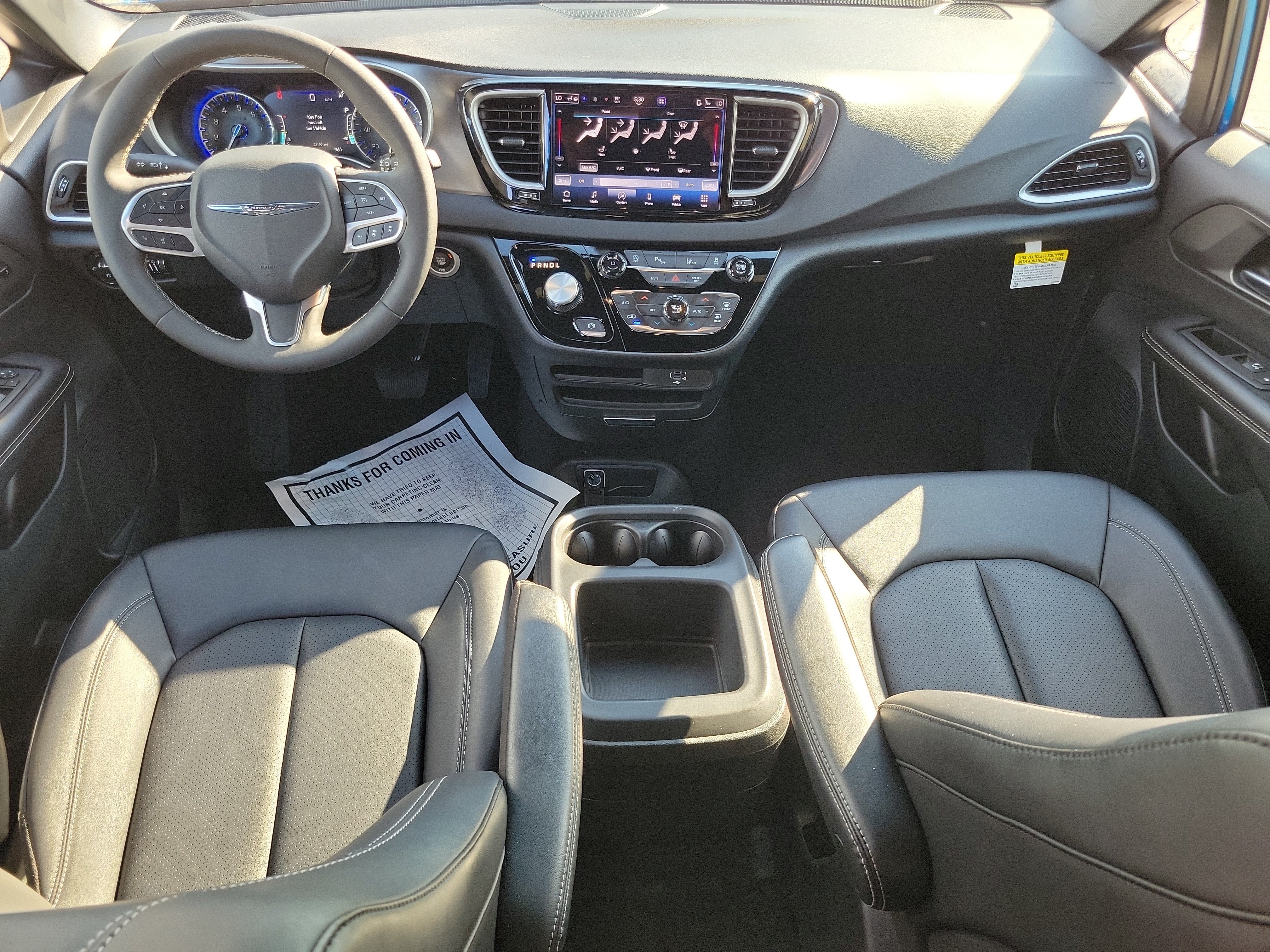 Used 2026 Chrysler Pacifica Select FWD image 11