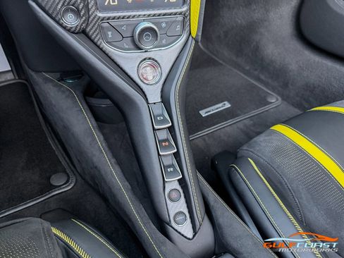 Used 2022 McLaren 720S Performance image 20