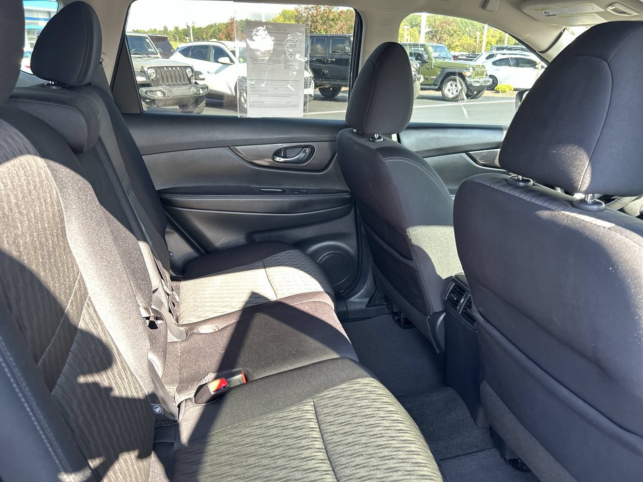 Used 2019 Nissan Rogue S w/ Special Edition Package FWD image 17