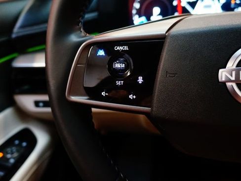 Certified 2025 Nissan Murano SL AWD/4WD image 23