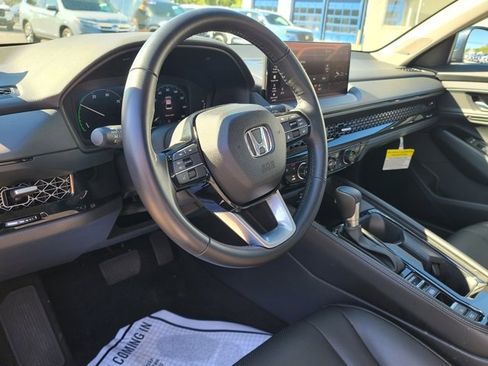 Used 2024 Honda Accord Touring image 6