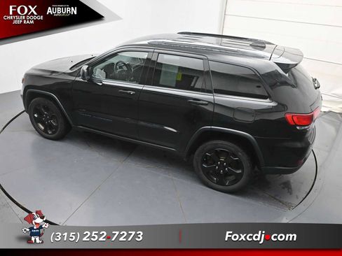 Used 2018 Jeep Grand Cherokee Laredo AWD/4WD image 30