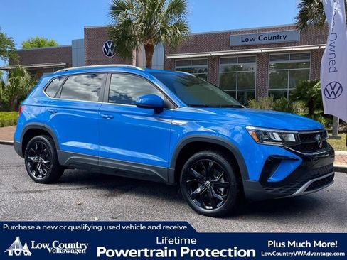 Used 2023 Volkswagen Taos SE w/ Panoramic Sunroof Package image 1